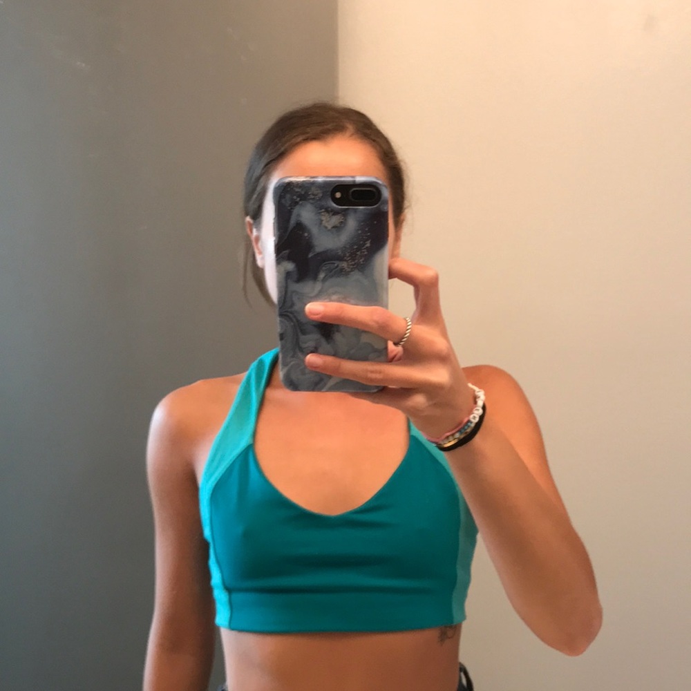 Lululemon strappy cross back sports bra